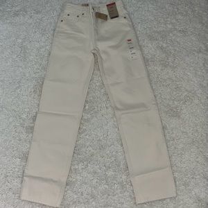 Levi’s Women’s Low Pro Straight Jeans In StoneWash